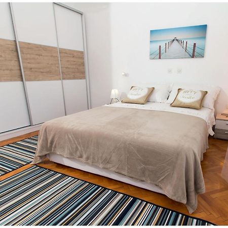 Large Apartment Between Split And Trogir Kaštela Εξωτερικό φωτογραφία