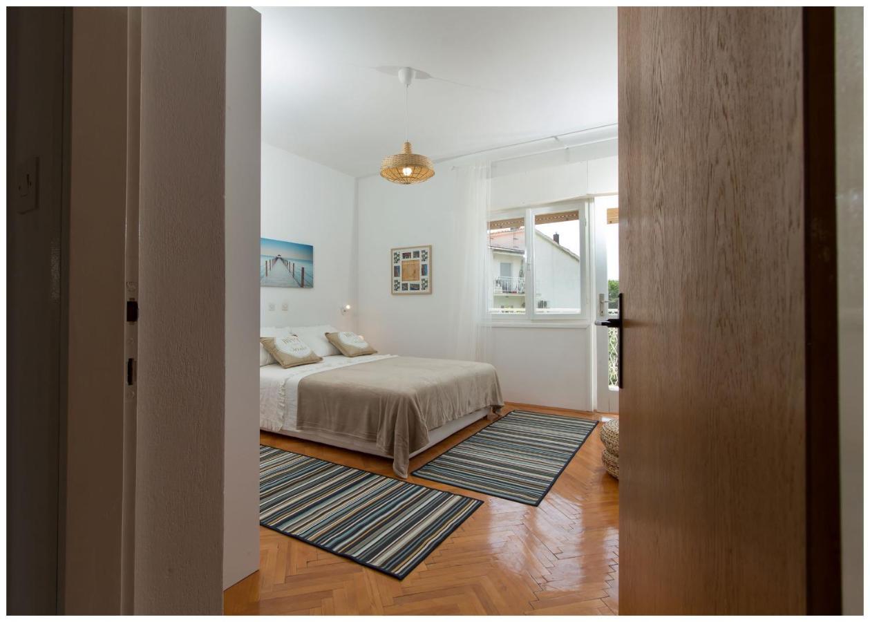 Large Apartment Between Split And Trogir Kaštela Εξωτερικό φωτογραφία