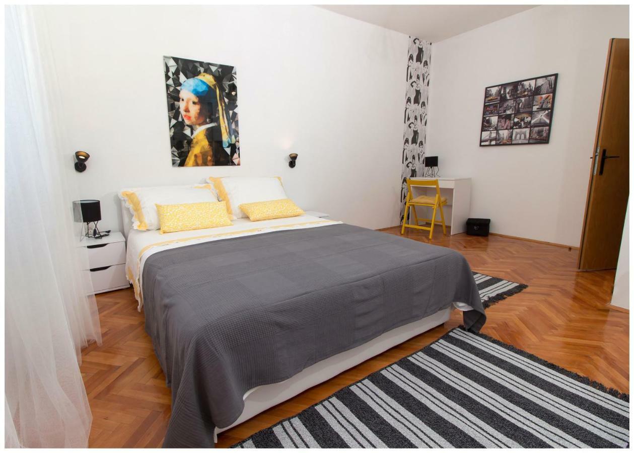 Large Apartment Between Split And Trogir Kaštela Εξωτερικό φωτογραφία