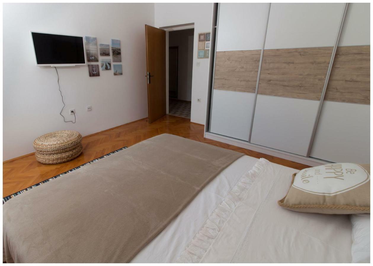Large Apartment Between Split And Trogir Kaštela Εξωτερικό φωτογραφία